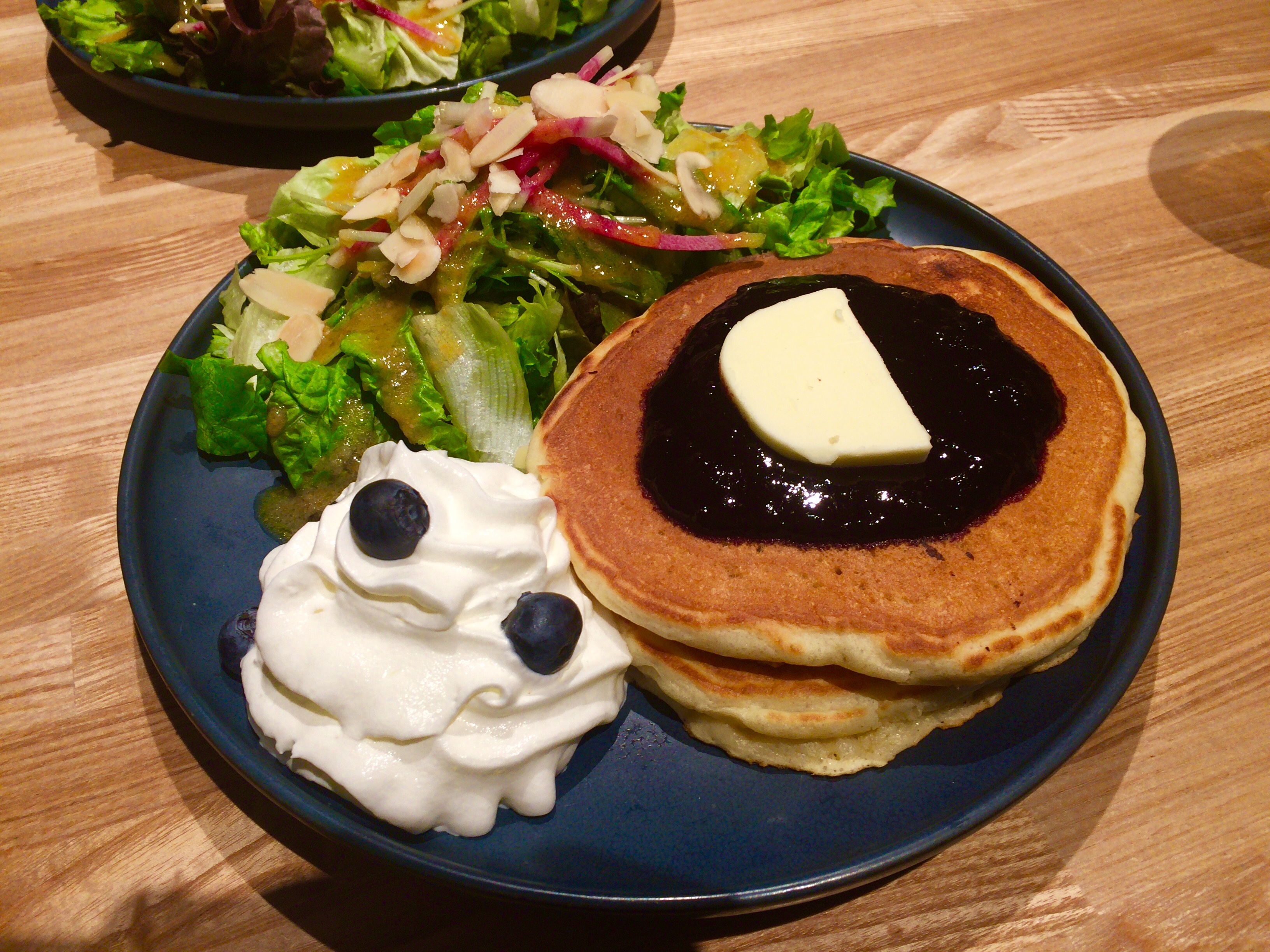 【京橋】タブレスクック&ジョナサンズ ブックストアで早朝からパンケーキを！