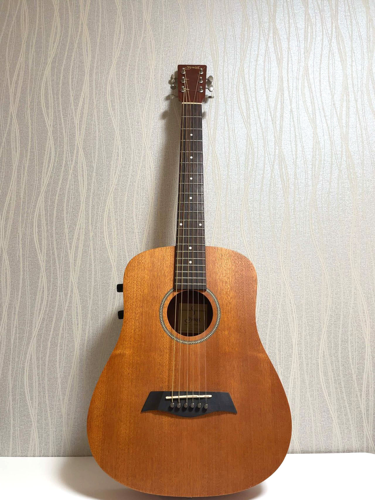 S.Yairi（ヤイリ）のミニエレアコギター（YM-02E/MH）